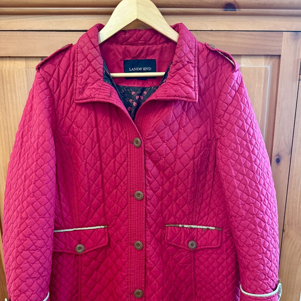 Lands’ End Quilted Barn Jacket Red XL Petite Floral Lined
